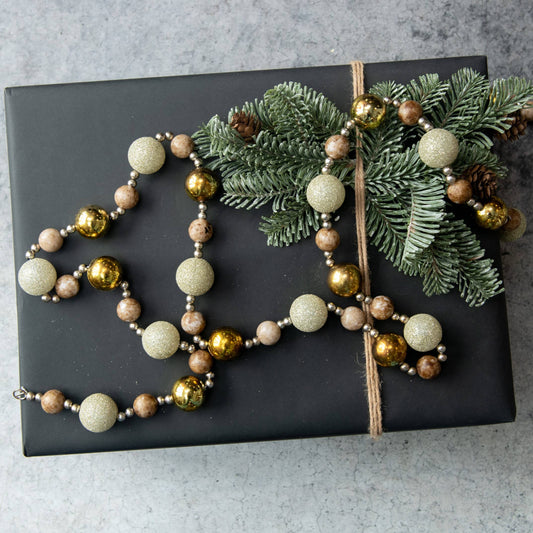 6' WHITE, GOLD & SILVER BALL GARLAND