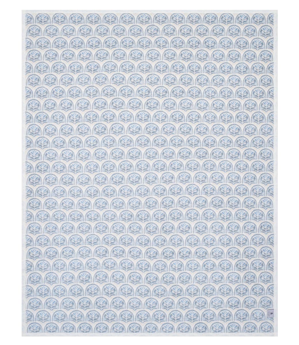 Cottage Scallop Blanket