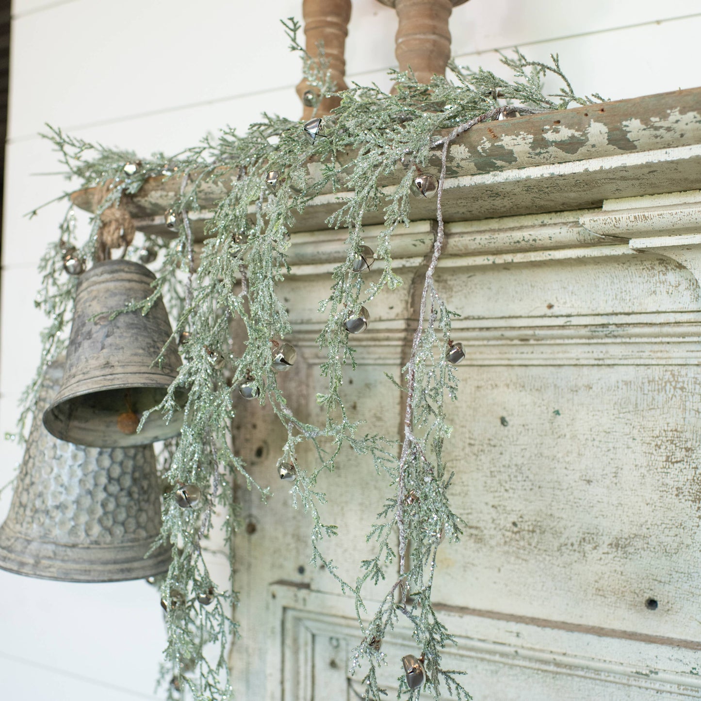 51" SILVER BELL & GLITTERED GREENS SWAG