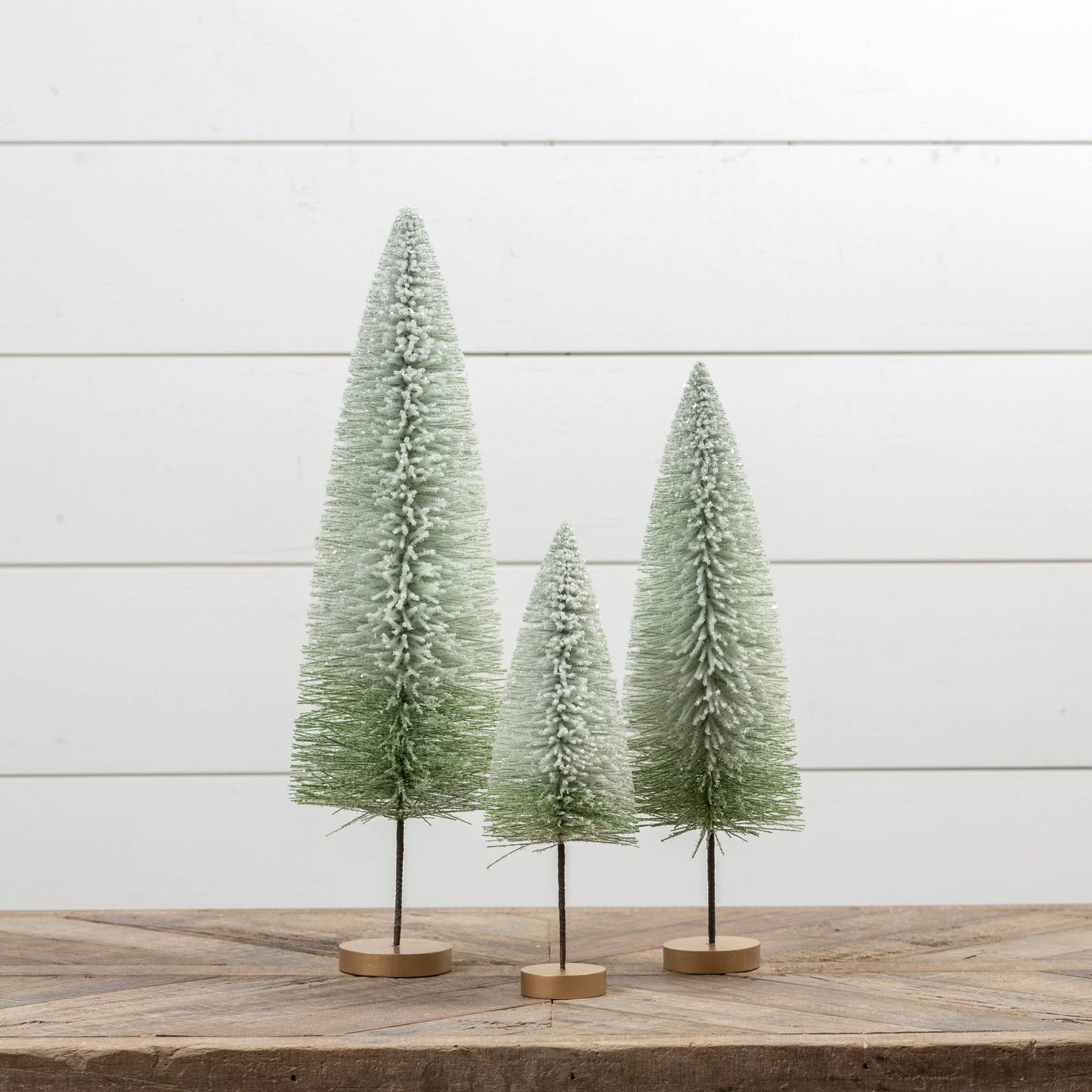16" GREEN OMBRE FLOCKED LONG STEM BOTTLEBRUSH TREE