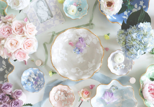 Chinoiserie Dreams Scalloped Bowls with 22K Gold Accent