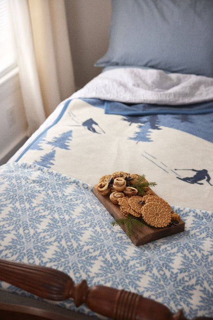 Nordic Frost Blanket