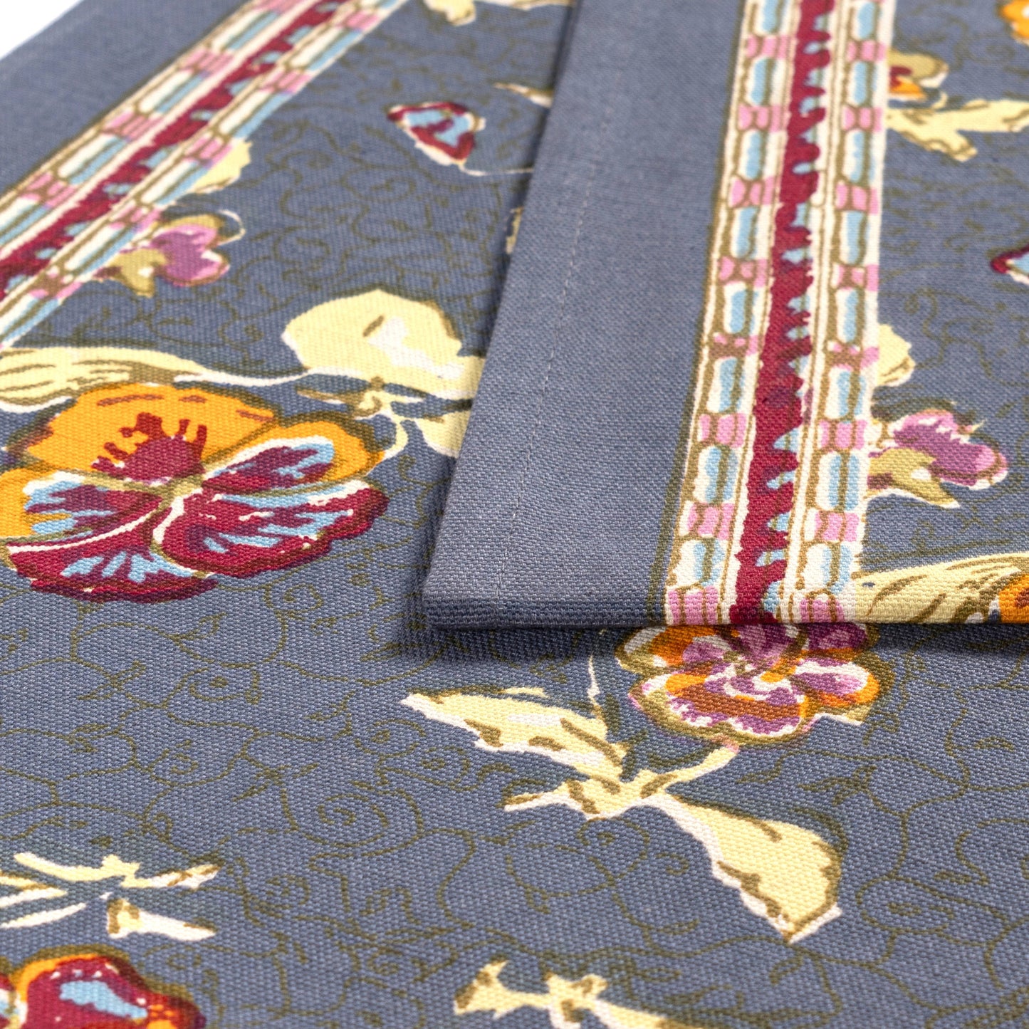 Pansy Red/Grey Table Runners