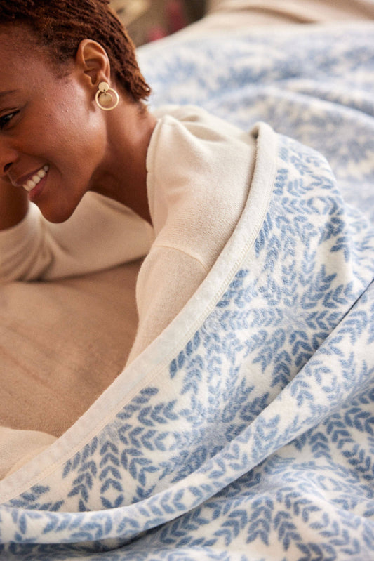 Nordic Frost Blanket